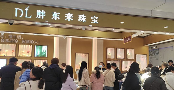 从河南到全国，胖东来品牌战略扩张的挑战与机遇分析