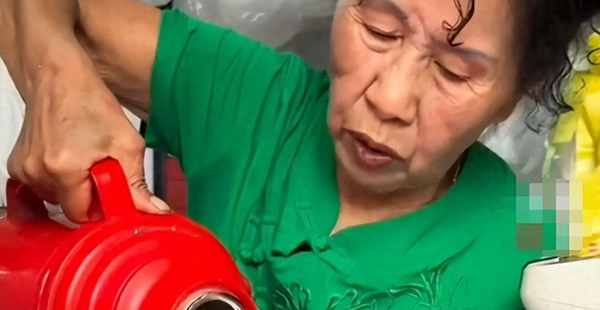 南京阿姨带火雀巢咖啡，品牌方紧急上架同款